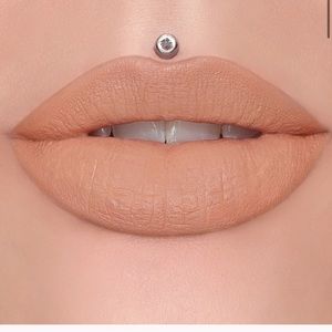 Diet Mannequin Jeffree Star Velvet Trap Lipstick